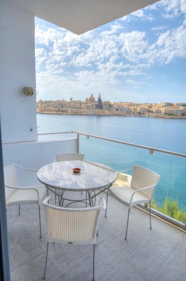 Bright And Spacious 3 Bedroom Apartment With Breathtaking Views - Goslm-5 Sliema Extérieur photo