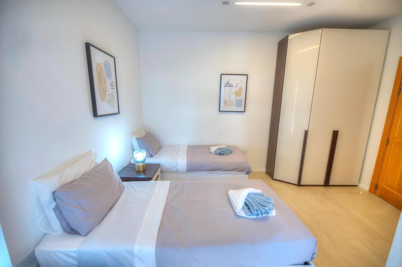 Bright And Spacious 3 Bedroom Apartment With Breathtaking Views - Goslm-5 Sliema Extérieur photo