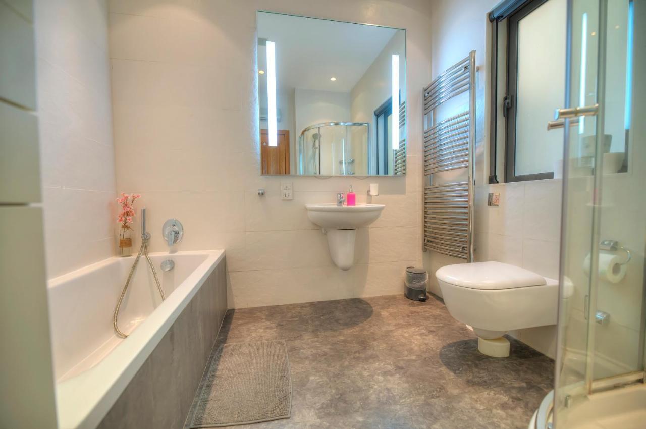 Bright And Spacious 3 Bedroom Apartment With Breathtaking Views - Goslm-5 Sliema Extérieur photo