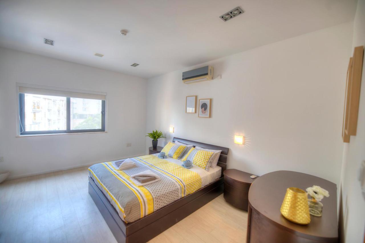 Bright And Spacious 3 Bedroom Apartment With Breathtaking Views - Goslm-5 Sliema Extérieur photo
