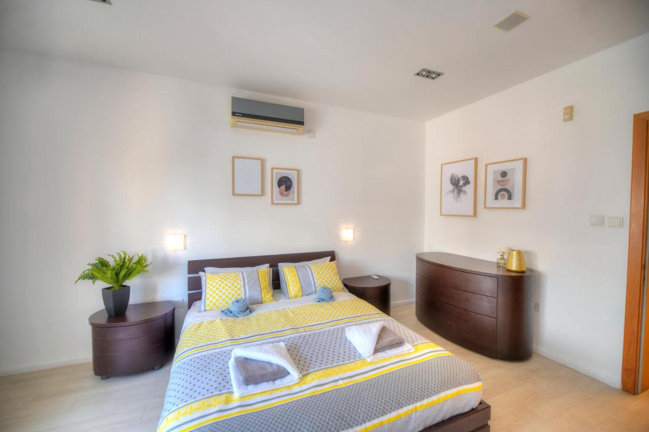 Bright And Spacious 3 Bedroom Apartment With Breathtaking Views - Goslm-5 Sliema Extérieur photo